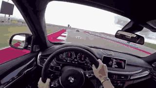 握方向盘的姿势看驾龄,手握方向盘的姿势代表什么