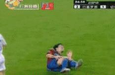 足球场上那些假摔瞬间,足球史上最佳假摔