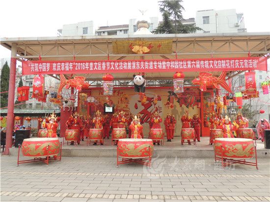 潍坊大型春节花灯,山东潍坊多彩花灯迎新春