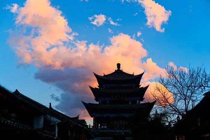 夏天就该去玩,夏天就去丽江旅游