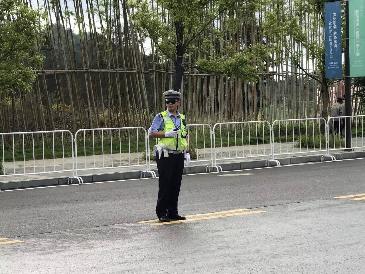 牵手茶人聚匀城，拥抱世界品香茗