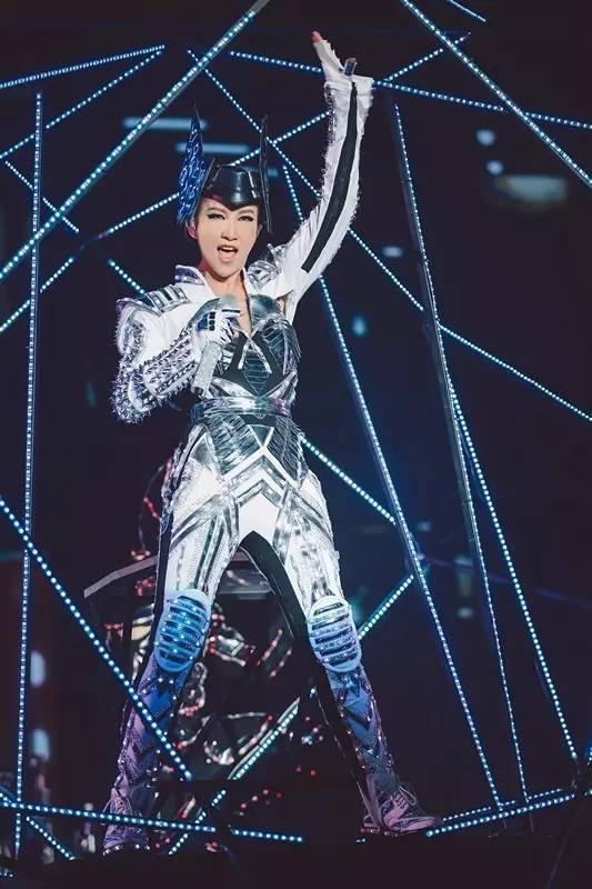 劲爆丨舞台女王CoCo李玟「18」世界巡演武汉站，*票开**来袭！