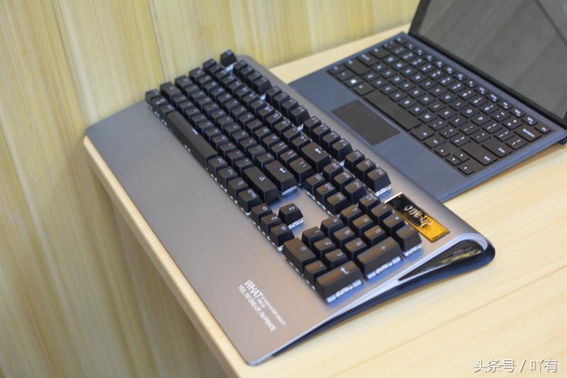 最帅的有弧度的机械键盘,性价比最高的入门级机械键盘
