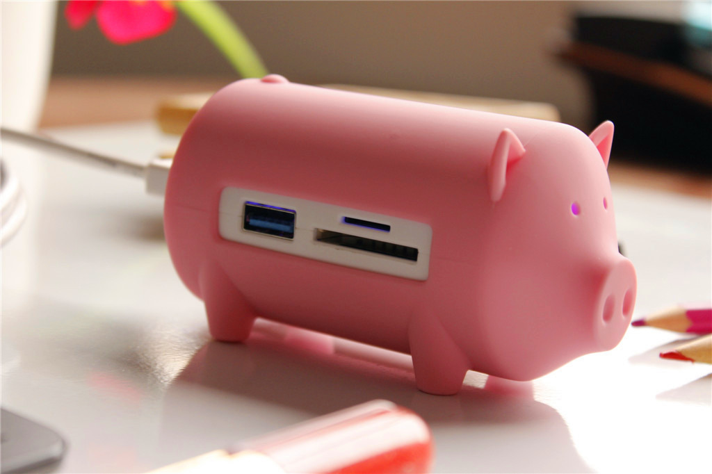 这么萌的猪！竟然是读卡器，还有HUB功能