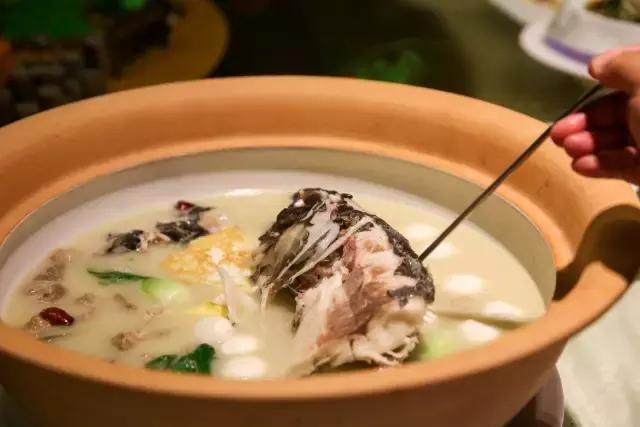 初夏阳光下太平湖沐心酒店风景,太平湖旅游攻略酒店