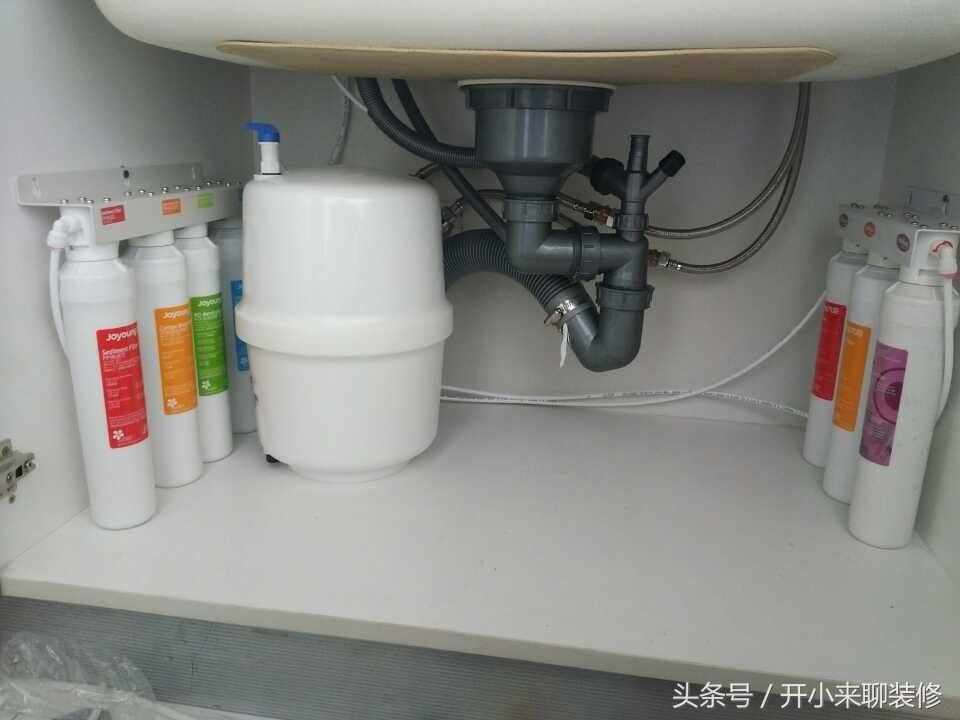 买二手房厨房改造还需要看日子吗,二手房厨房不用砸地砖改造翻新