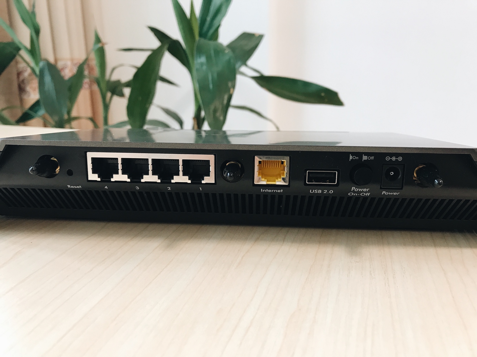 网件夜鹰路由器评测,网件夜鹰路由器r7000拆解