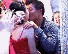 荒郊野岭孤男寡女下一句,荒郊野岭孤男寡女