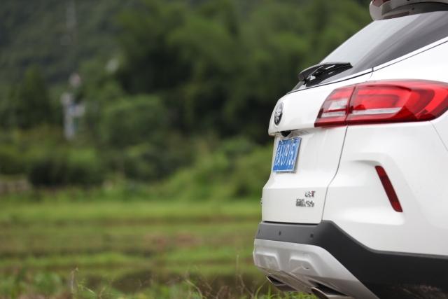 试驾奔腾x80,动力强劲测评