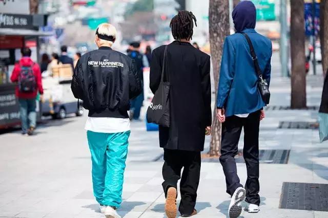 真皮单肩包男士手提包休闲潮流,男士单肩包斜挎包型男