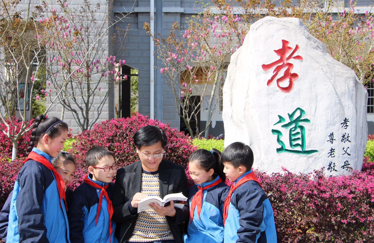 怀化钟秀学校：孝道教育从“心”开始