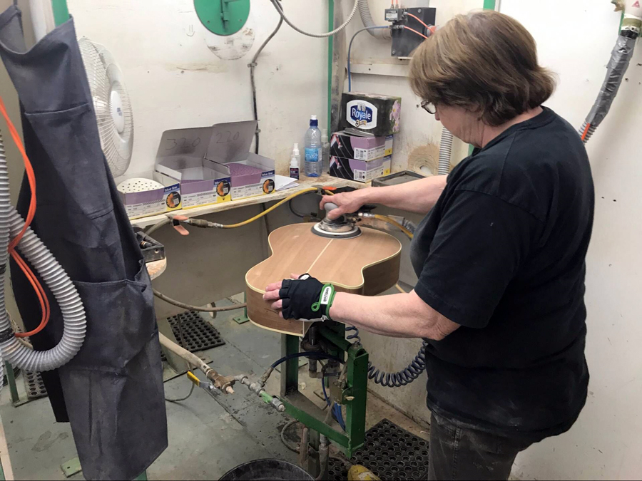 极速快报：弘力乐器2017加拿大Godin吉他工厂参观第一天精彩视频