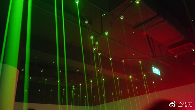 实体店也“蹭”科技热点！国美建了全球首家专业VR影院，不卖门票图啥