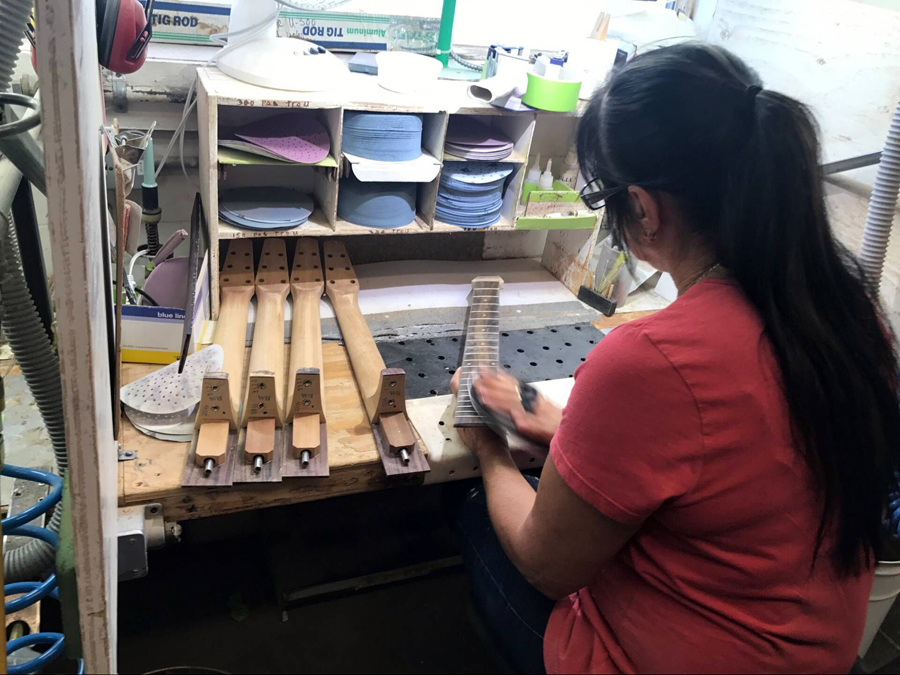 极速快报：弘力乐器2017加拿大Godin吉他工厂参观第一天精彩视频