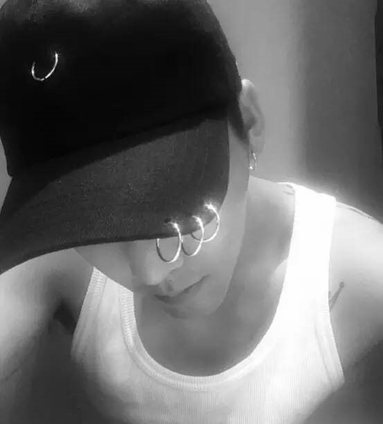 杨幂吴亦凡陈伟霆唐嫣等明星街拍最爱戴的棒球帽，竟来自这些潮牌，你知道几个？