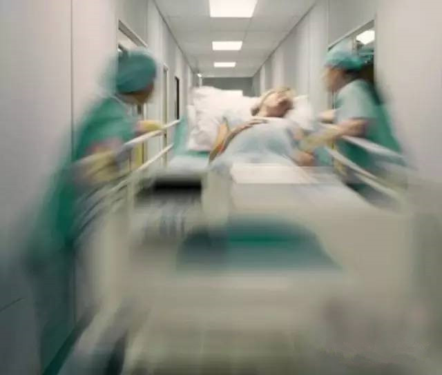 产科羊水栓塞急救应急预案,何谓羊水栓塞临床表现及抢救措施