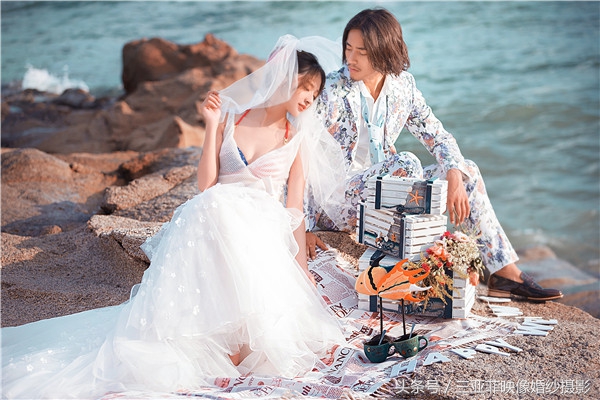 三十多岁拍什么风格的婚纱照好,端庄秀禾服婚纱照风格怎么选择