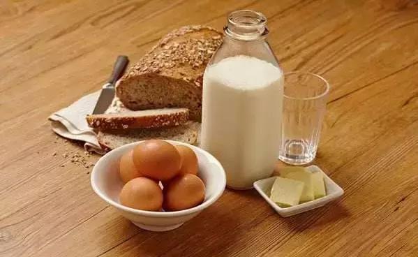 献血后补血吃什么食物最好最快,献血后吃什么食物最容易补血