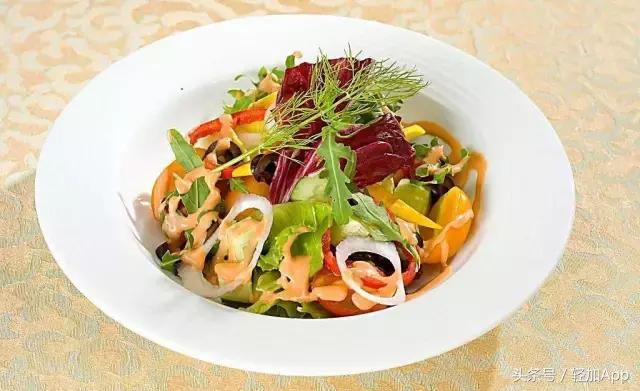 吃蔬菜沙拉汁会胖吗,晚上九点吃蔬菜沙拉会胖吗