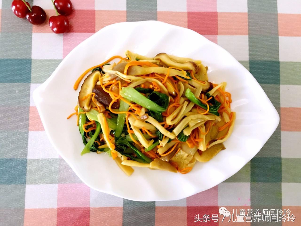 儿童感冒、咳嗽生病期间促康复调理食谱：杂菇鸡毛菜，附感冒套餐