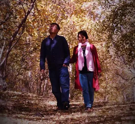 这对60后夫妻不惜卖掉公司，只为一间100多岁的白族老宅，连剑桥教授、《国家地理》都被他们吸粉