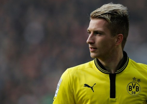 外媒评选十大演技最好,外媒十大最帅足球运动员