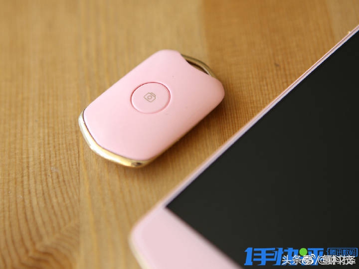 这款手机比小米6光荣9更火，国外售价可买10部iPhone8！