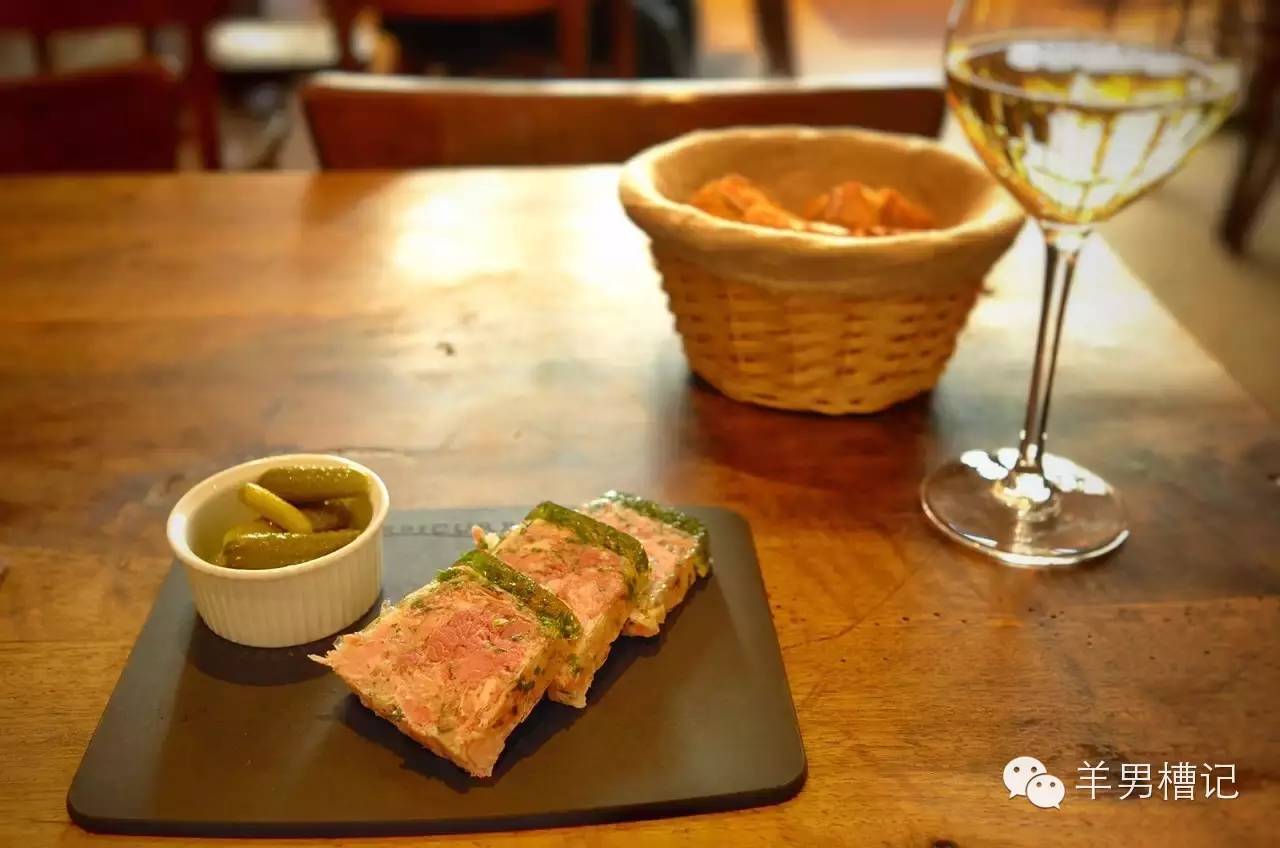 美人鱼里的红酒叫什么名字,美人鱼红酒罗曼尼康帝