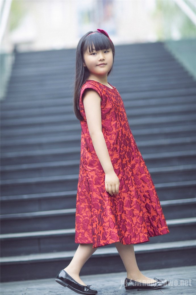 王诗龄调侃英语视频,王诗龄秀流利英文解题