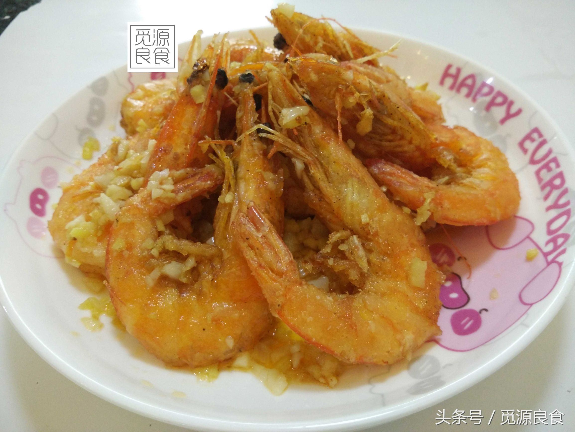 在美味面前，这点麻烦不算什么。今日菜谱椒盐虾，外观诱人，味道鲜美，让人非常有食欲，怎么做才能好吃？