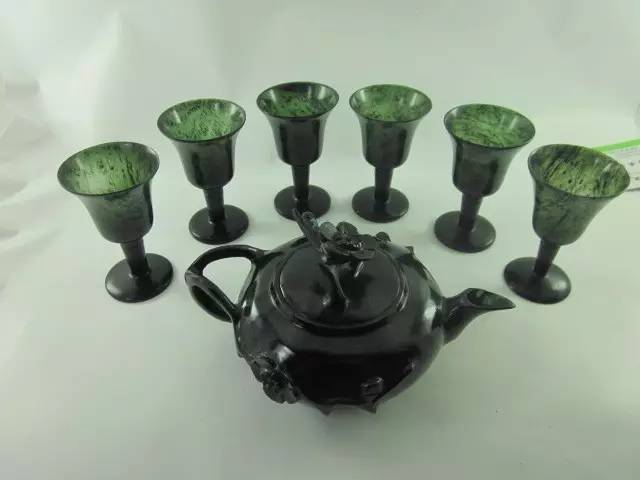 花了600元买的翡翠手镯,5000元的翡翠手镯都会有苍蝇吗