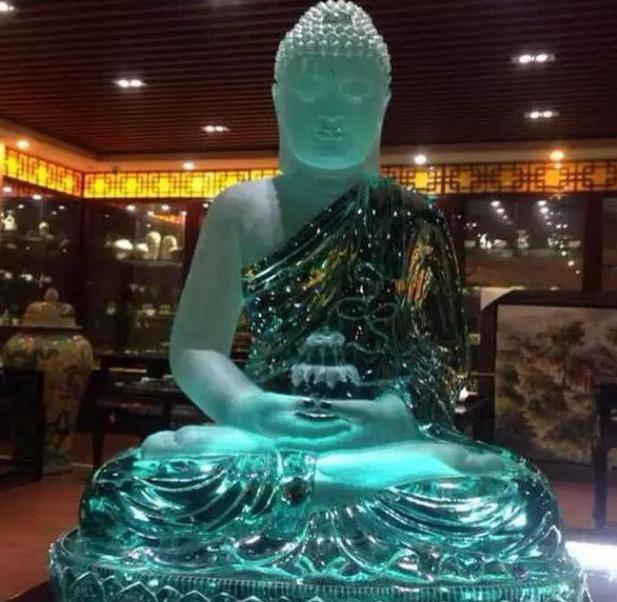 价值两亿的翡翠佛像,传说中的珍贵翡翠