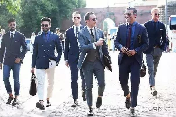 贝克汉姆：后盾情人还不够做最型潮爸女儿奴~｜美行加人20