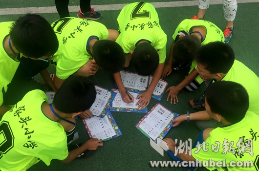 武汉中小学生足球比赛,武汉校园足球比赛视频