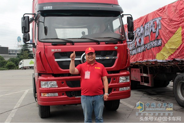 他选豪沃T5G原因简单明了：裸车自重比其他车轻1吨