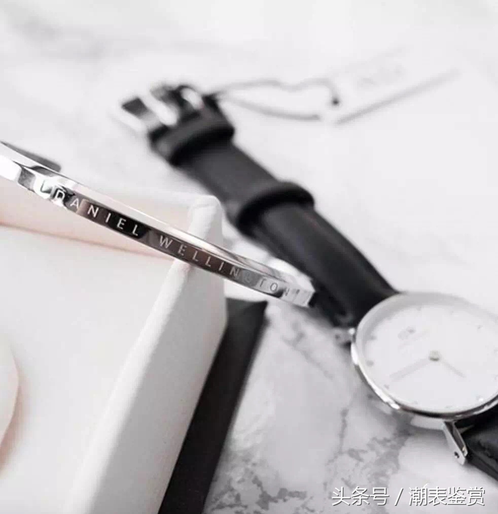 怎样鉴别dw手表真假,怎么鉴别真假dw手表