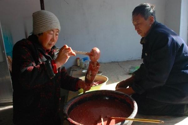 舌尖上的中国最正宗的东北杀猪菜,东北农村怀旧杀猪菜