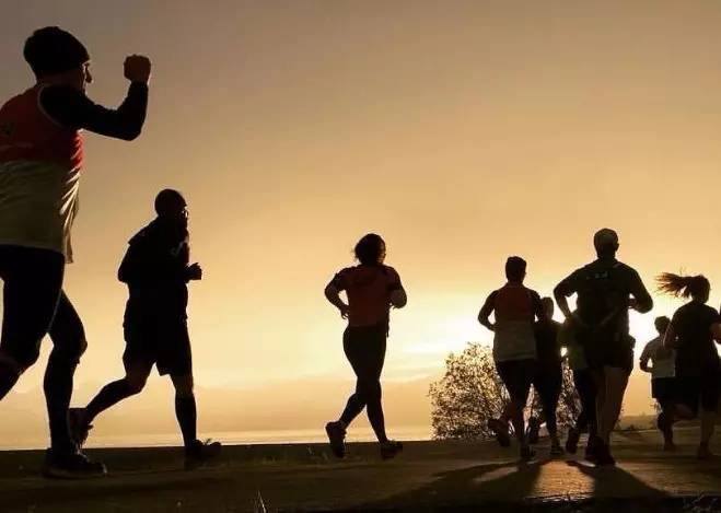 马拉松成绩和自己训练成绩,马拉松靠努力能得第一吗