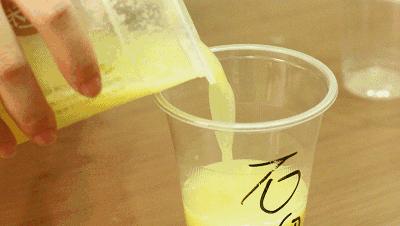 啊！好咸！好爽！喝完一袋盐后小编身残志坚，只为告诉你谁是老盐界的no.1！