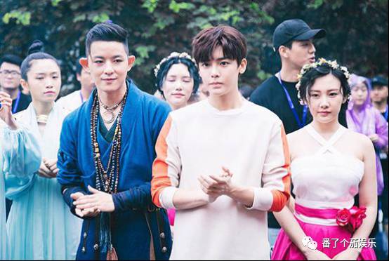 侯明昊鹿晗撞脸视频,侯明昊和鹿晗长得很像