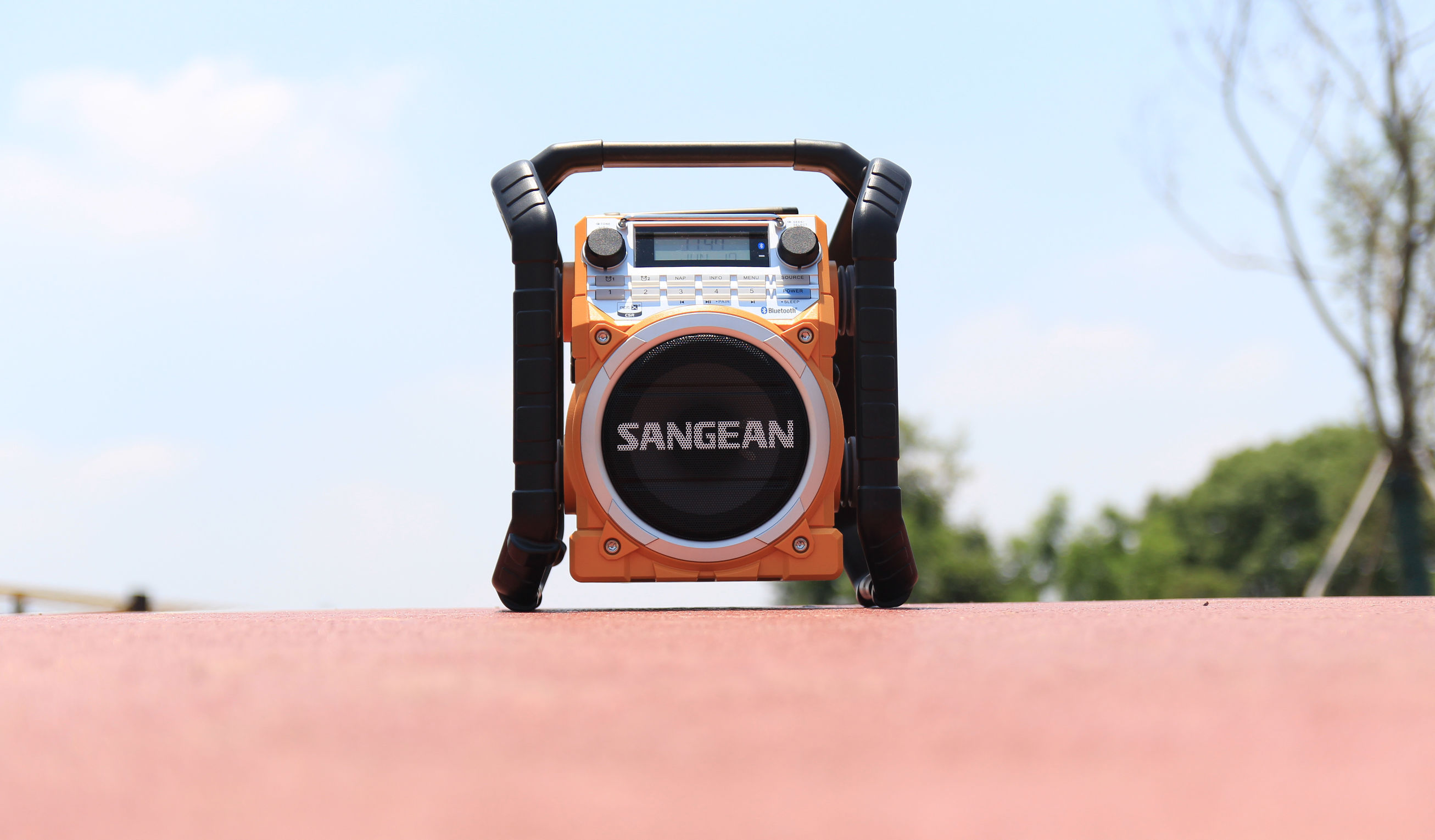 SANGEAN山进U4，被这个霸气的肌肉音响脸折服了，广场舞外放神器