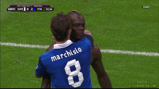 我们总结了为什么黑人问号、乔丹哭泣、C罗雕像表情会火？