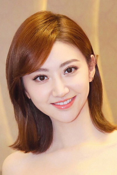 李沁牙齿黄不黄,李沁以前的牙齿有多黄