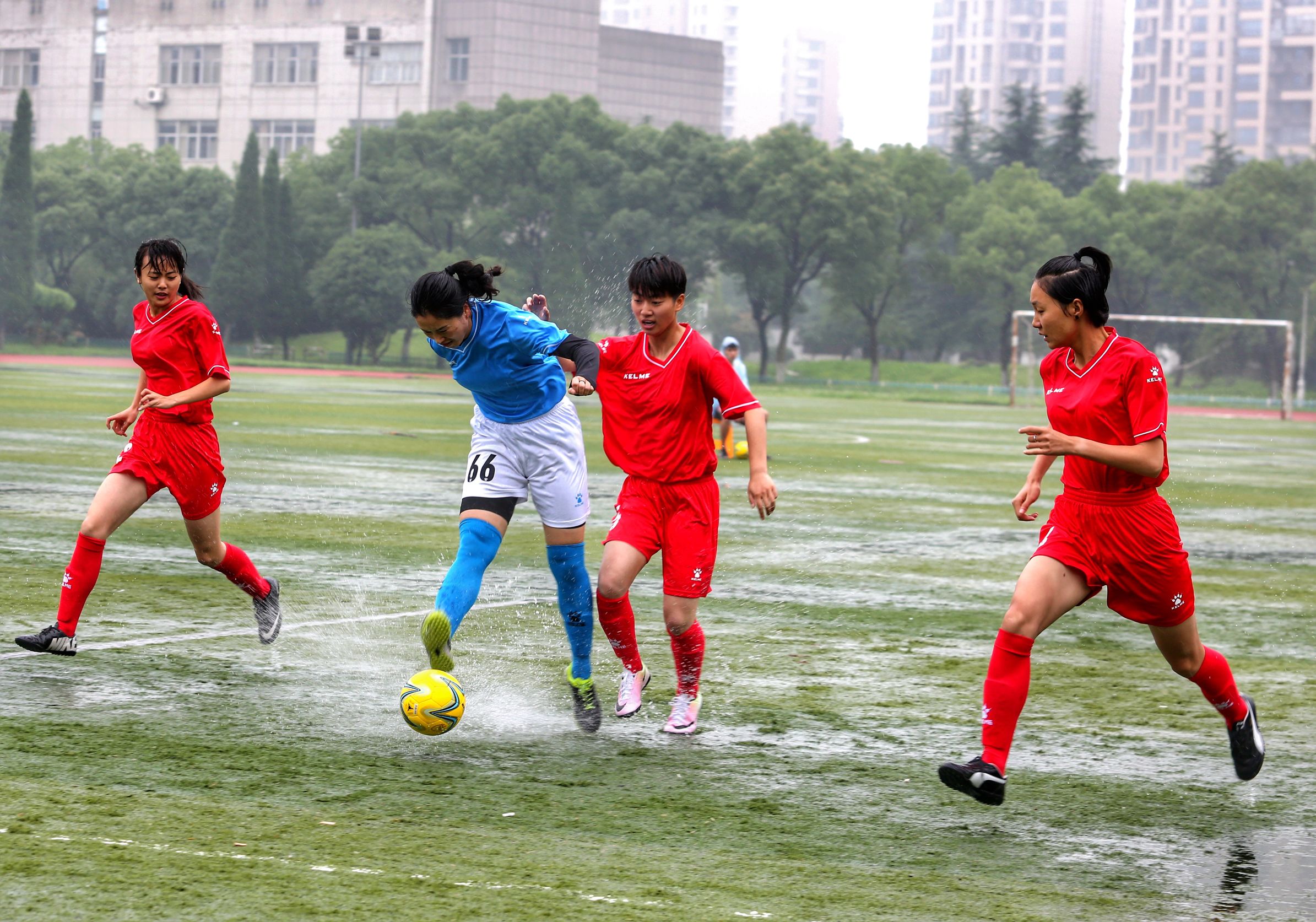 湖州初中女子足球比赛,湖州市2018女子足球