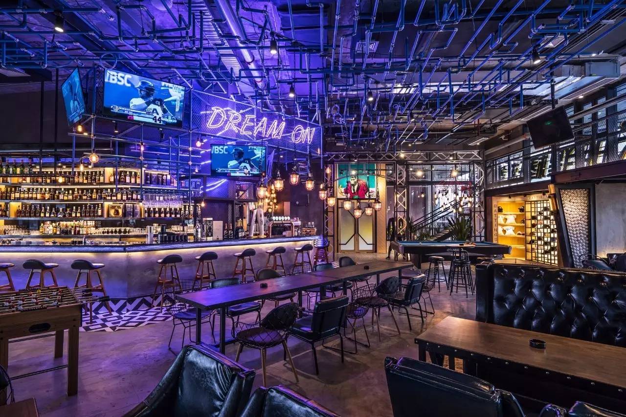 霸道总裁、米其林一星、西南第一，这家棒球餐吧到底什么来头？