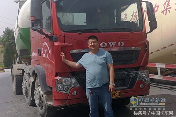 他选豪沃T5G原因简单明了：裸车自重比其他车轻1吨