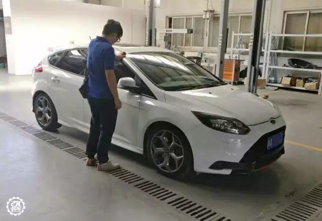 70万的进口思域太遥远，杭州车友将飞度GK5打导致Type-R外观