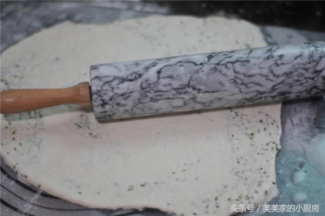 学会6款特点煎饼最快3分钟出锅,家乡特产香喷喷的煎饼