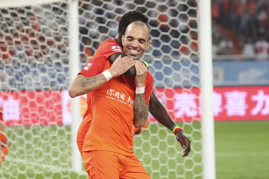 葡萄牙2020欧洲杯c罗五个进球,c罗点射梅开二度葡萄牙绝平法国