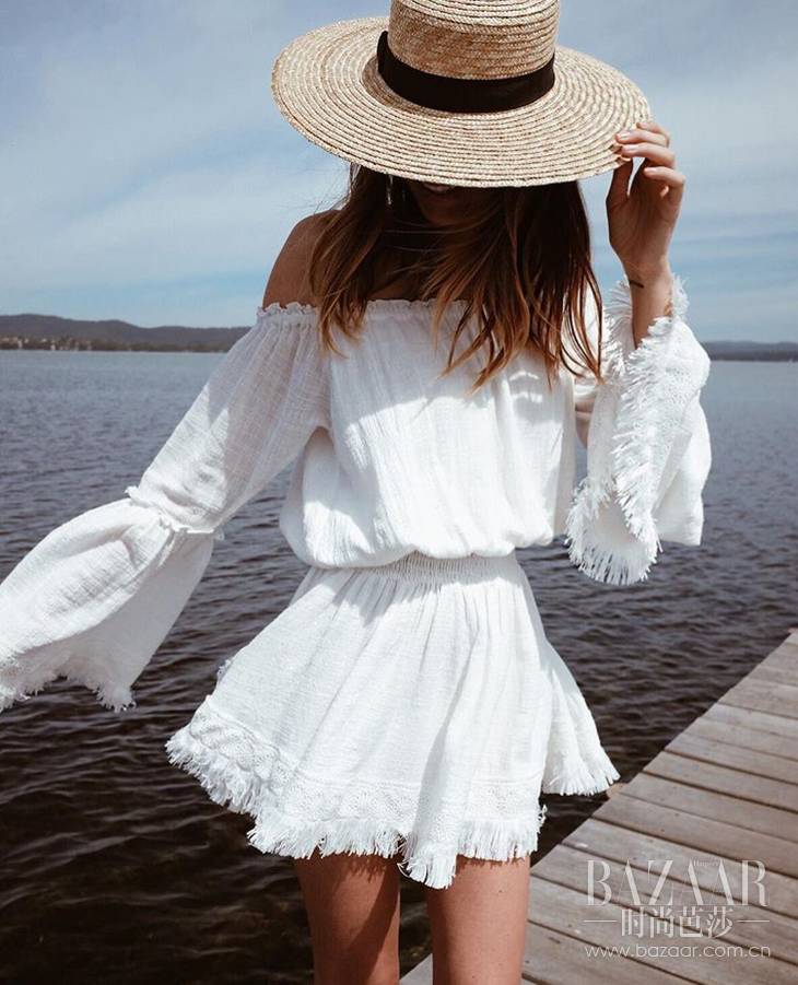 旅行照这么摆pose就很好看,出门旅游拍照姿势ins